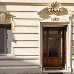 C2 Class Apartment, 2 Da Letto Con Giardino In Zona Via Veneto Distante 15 Minuti A Piedi Da Fontana Di Trevi Rome
