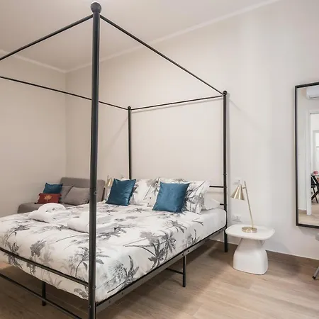 Apartamento C2 Class Apartment, 2 Da Letto Con Giardino In Zona Via Veneto Distante 15 Minuti A Piedi Da Fontana Di Trevi *