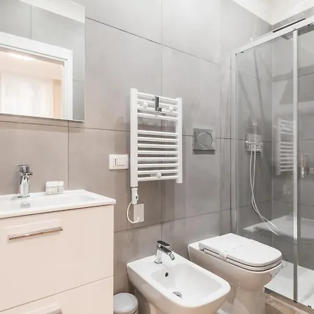 Apartamento C2 Class Apartment, 2 Da Letto Con Giardino In Zona Via Veneto Distante 15 Minuti A Piedi Da Fontana Di Trevi *