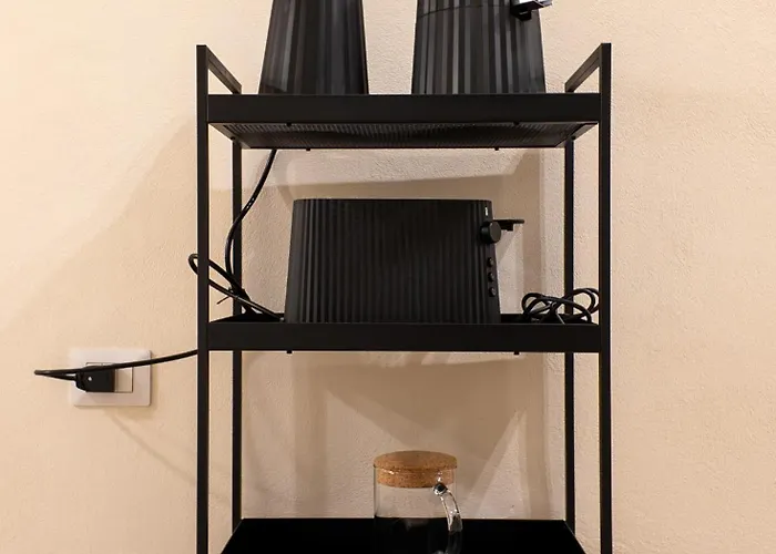 C2 Class Apartment, 2 Da Letto Con Giardino In Zona Via Veneto Distante 15 Minuti A Piedi Da Fontana Di Trevi *