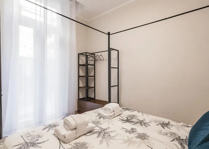 C2 Class Apartment, 2 Da Letto Con Giardino In Zona Via Veneto Distante 15 Minuti A Piedi Da Fontana Di Trevi شقة