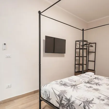 Διαμέρισμα C2 Class Apartment, 2 Da Letto Con Giardino In Zona Via Veneto Distante 15 Minuti A Piedi Da Fontana Di Trevi Ρώμη