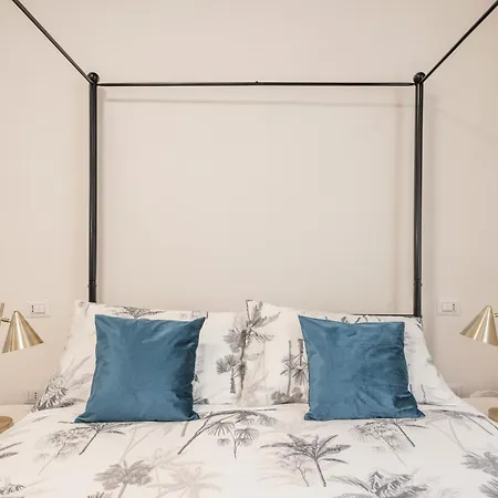 Διαμέρισμα C2 Class Apartment, 2 Da Letto Con Giardino In Zona Via Veneto Distante 15 Minuti A Piedi Da Fontana Di Trevi *